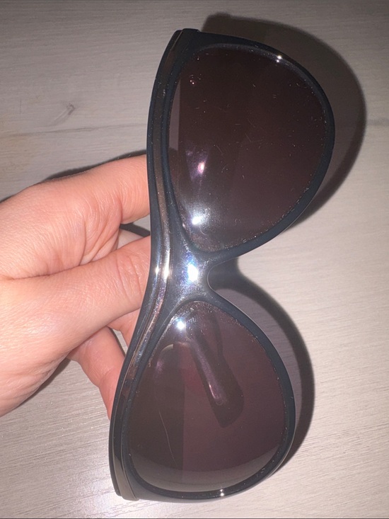 Gucci Black Sunglasses with Gold Case and Box main image 14